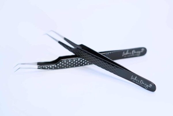 Pensetă curbată extensii de gene Black Fantasy - Lashes Design - imagine 2