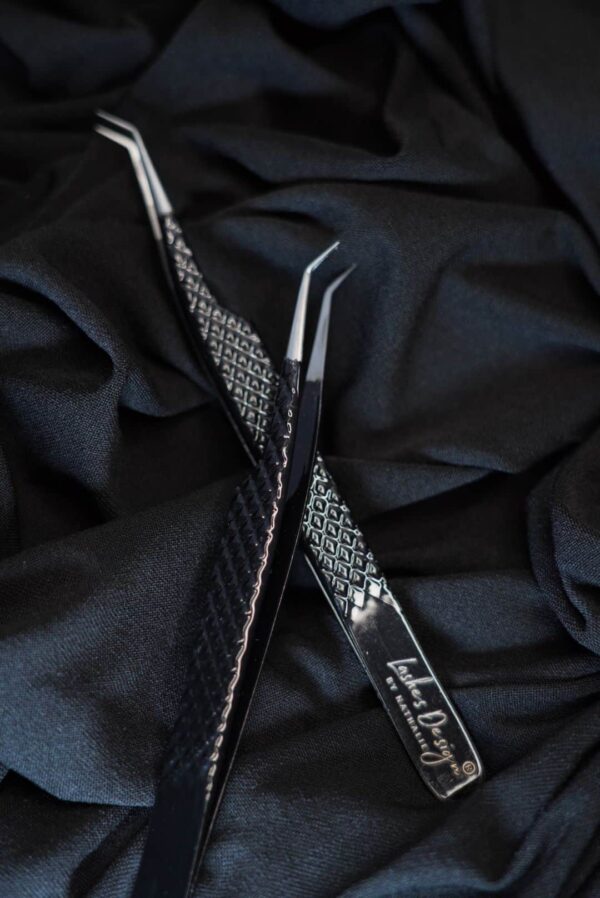 Pensetă curbată extensii de gene Black Fantasy - Lashes Design - imagine 7